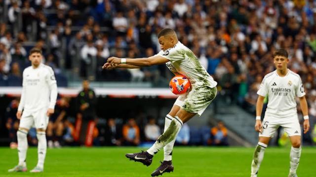 体育视频直播-【西甲】姆巴佩梅开，居莱尔传射，皇马3-2险胜塞尔塔